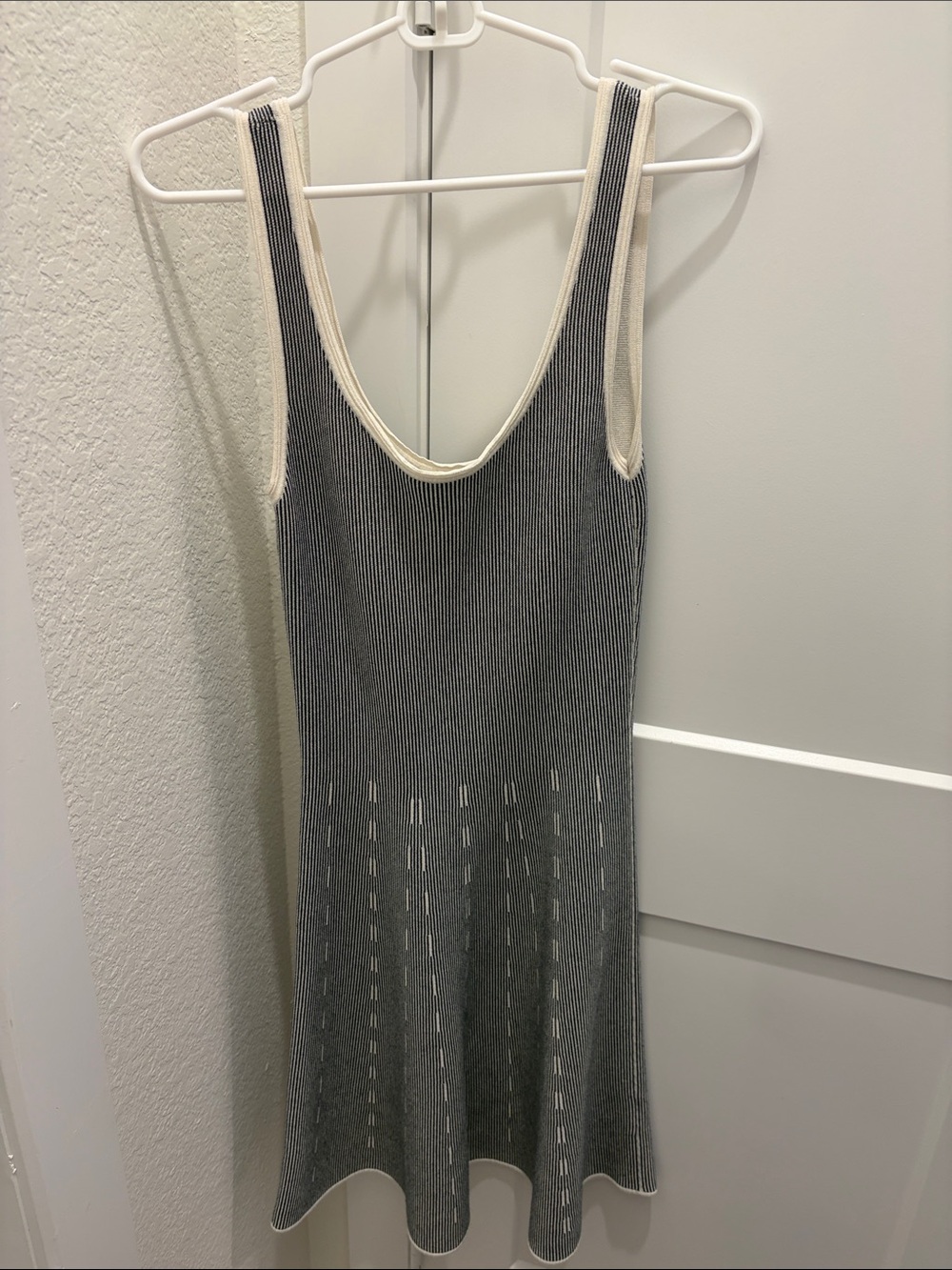 Theory Sleeveless Knit Tank Dress in Black Gray and Cream Size Small